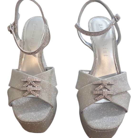 Gianni Bini Silver Platform Sandals Heels NWT sz 9.5 - Picture 4 of 9